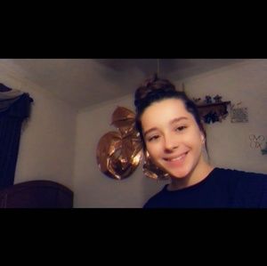 Meet your Posher, Abigail